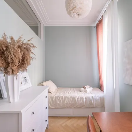 Luxury Design Apartment *